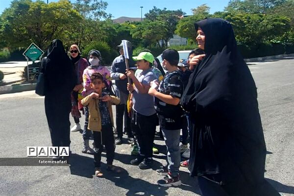 برگزاری همایش پیاده‌روی به مناسبت هفته دولت در  شهرستان فیروزکوه