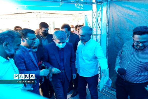 افتتاح نمایشگاه دستاوردهای دولت در استانداری فارس
