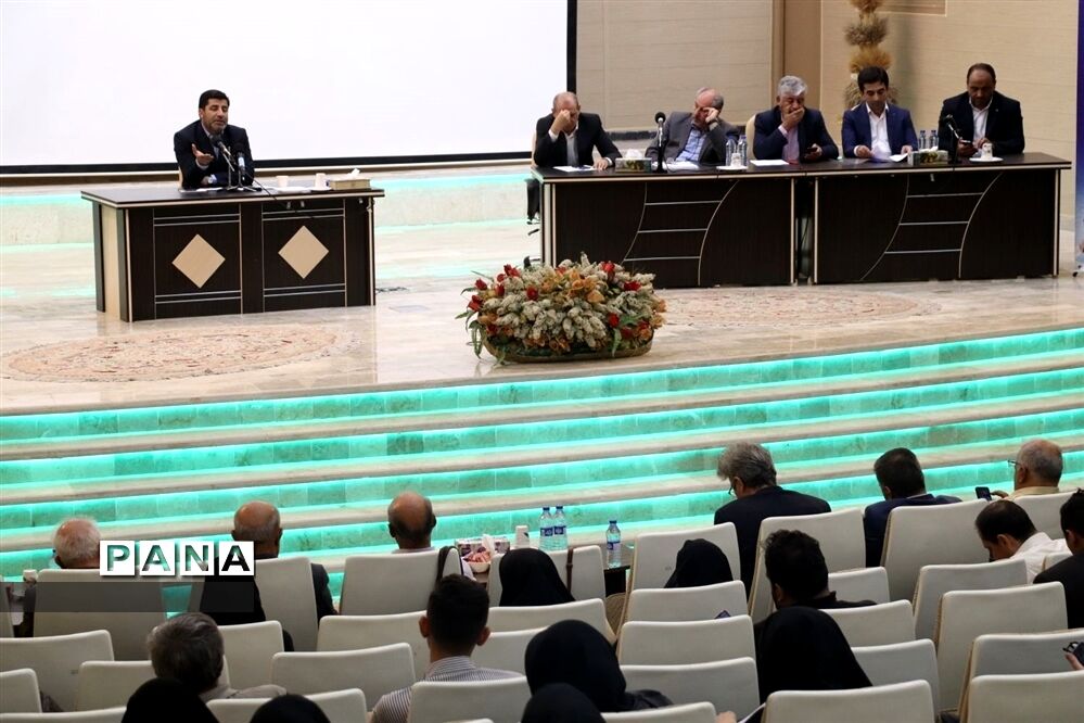 نشست مطبوعاتی مدیرکل جهاد کشاورزی آذربایجان شرقی با اصحاب رسانه
