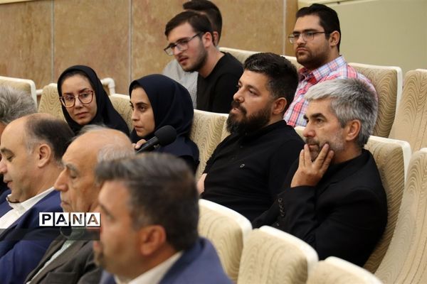 نشست مطبوعاتی مدیرکل جهاد کشاورزی آذربایجان شرقی با اصحاب رسانه