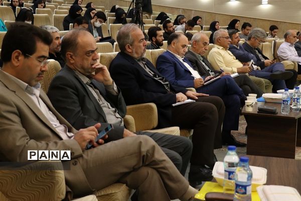 نشست مطبوعاتی مدیرکل جهاد کشاورزی آذربایجان شرقی با اصحاب رسانه