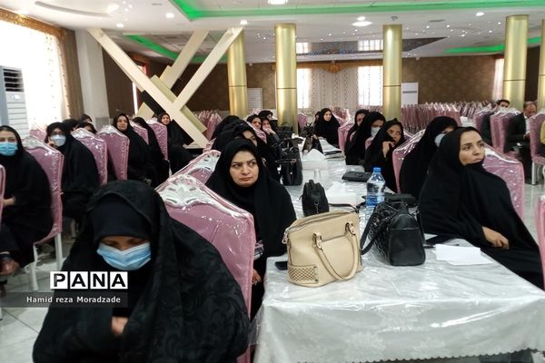 حضور پر شور مدیران مدارس در همایش تحول بنیادین