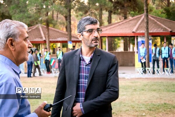 روز دوم اردوی قطبی اعضای سازمان دانش‌آموزی در اصفهان