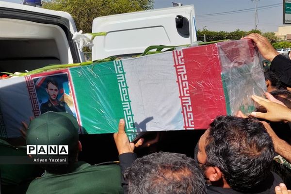 تشییع و تدفین دو شهید جوان امنیت در شیراز