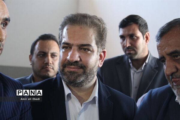 بازدید وزیر ورزش و جوانان از سالن امام رضا(ع) سورک