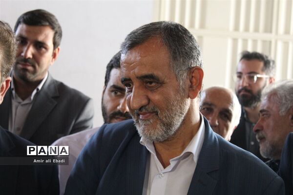بازدید وزیر ورزش و جوانان از سالن امام رضا(ع) سورک
