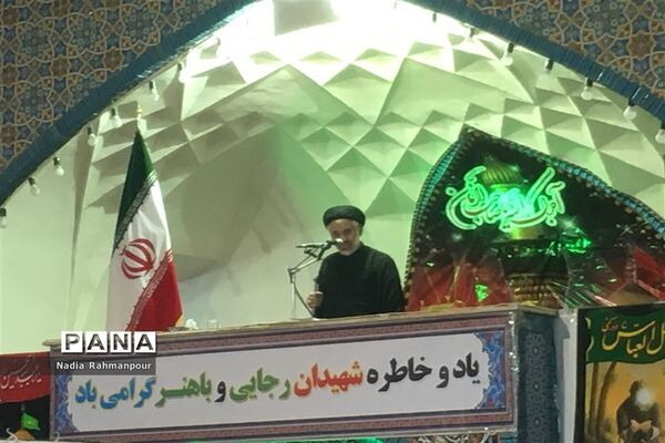 حضور وزیر آموزش و پرورش کشور درمصلای بیرجند و دیدار با مردم