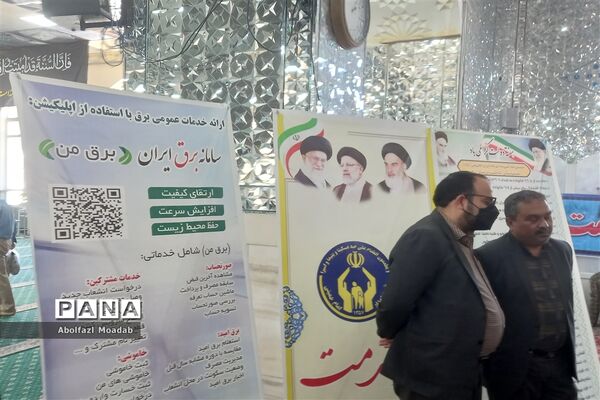 میز خدمت مسئولان کاشمر در نماز جمعه