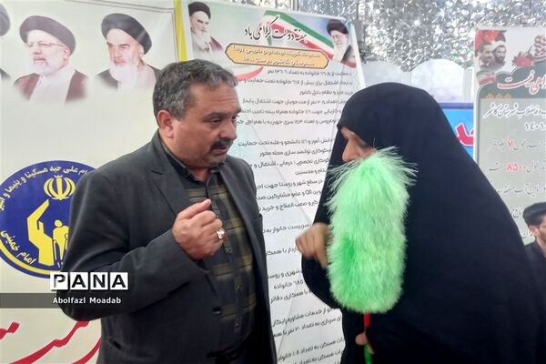 میز خدمت مسئولان کاشمر در نماز جمعه