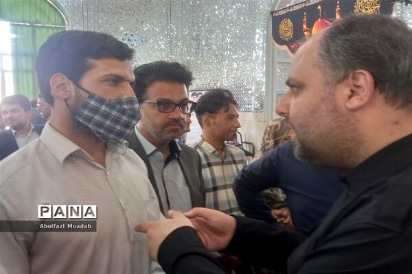 میز خدمت مسئولان کاشمر در نماز جمعه