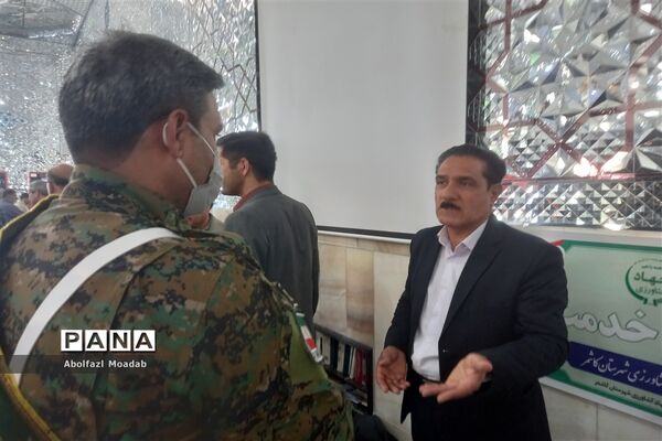میز خدمت مسئولان کاشمر در نماز جمعه