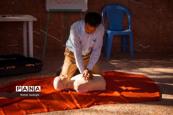 کارگاه‌های آموزشی دومین روز اردوی قطبی اعضای سازمان دانش‌آموزی