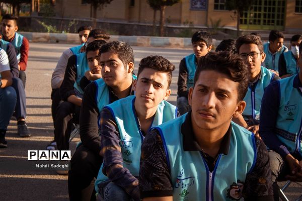 صبحگاه دومین روز اردوی قطبی اعضای سازمان دانش‌آموزی