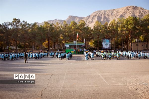 صبحگاه دومین روز اردوی قطبی اعضای سازمان دانش‌آموزی