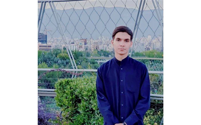 علم به معنای علوم تجربی نیست بلکه به معنای علم حکیمانه الهی است