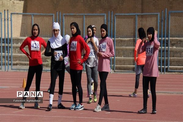 برگزاری روز سوم مسابقات دانش‌آموزی دختر سراسر کشور در شهرکرد