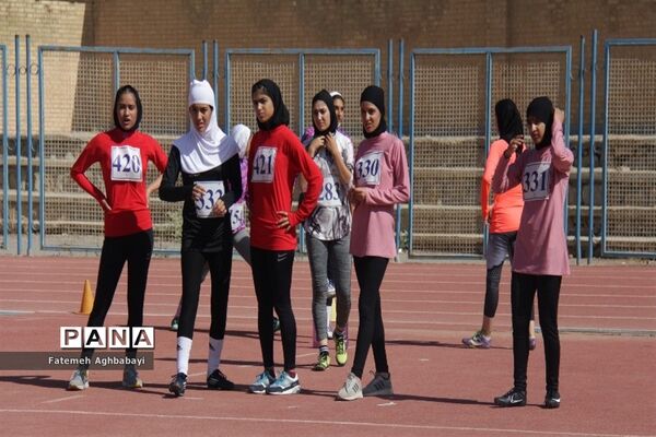 برگزاری روز سوم مسابقات دانش‌آموزی دختر سراسر کشور در شهرکرد