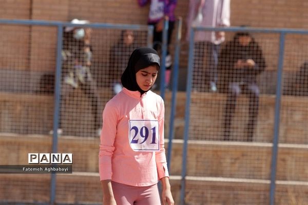 برگزاری روز سوم مسابقات دانش‌آموزی دختر سراسر کشور در شهرکرد