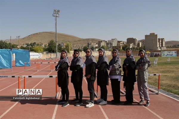 برگزاری روز سوم مسابقات دانش‌آموزی دختر سراسر کشور در شهرکرد