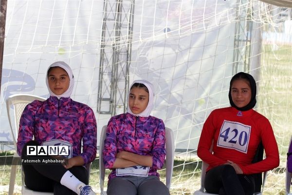 برگزاری روز سوم مسابقات دانش‌آموزی دختر سراسر کشور در شهرکرد