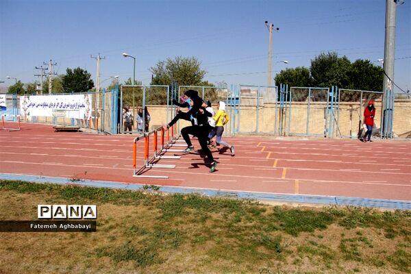 برگزاری روز سوم مسابقات دانش‌آموزی دختر سراسر کشور در شهرکرد