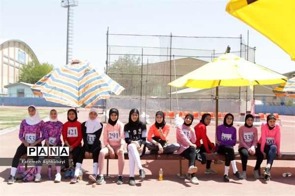 برگزاری روز سوم مسابقات دانش‌آموزی دختر سراسر کشور در شهرکرد