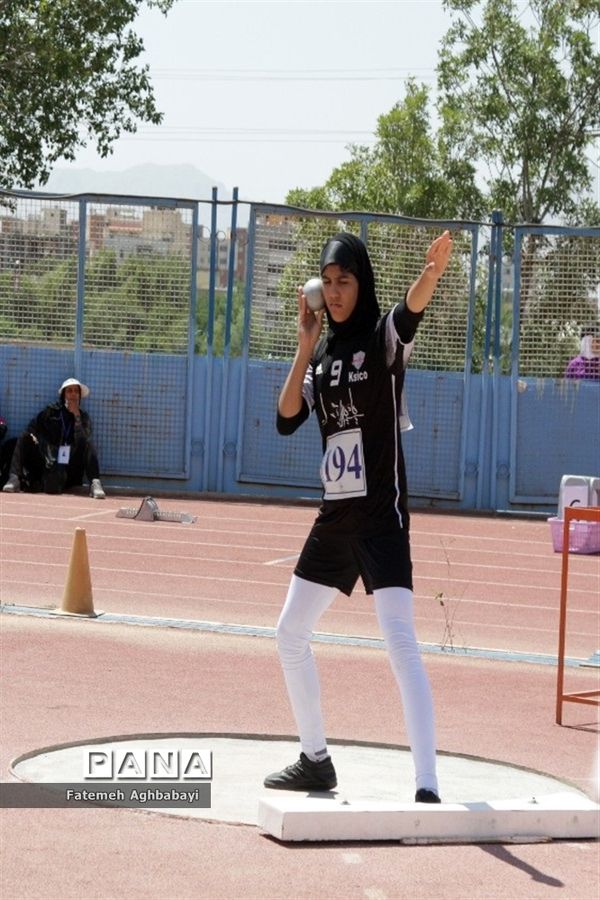 برگزاری روز سوم مسابقات دانش‌آموزی دختر سراسر کشور در شهرکرد