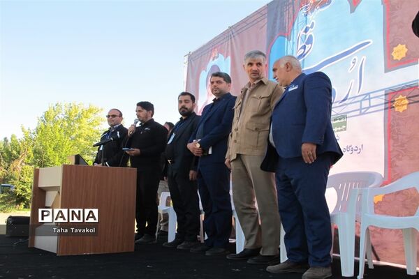 بازدید معاون پرورشی و فرهنگی اداره‌کل شهرستان‌های تهران از اردوی قطبی اعضای سازمان دانش‌آموزی