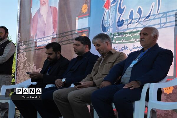 بازدید معاون پرورشی و فرهنگی اداره‌کل شهرستان‌های تهران از اردوی قطبی اعضای سازمان دانش‌آموزی
