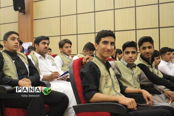 برگزاری دوره آموزش خبرنویسی در اردوی قطبی اعضای سازمان دانش‌آموزی