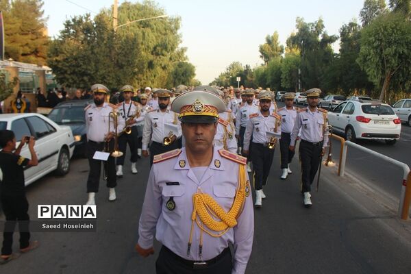 غبارروبی مزار شهدای قم با حضور کارکنان پدافند هوایی ارتش
