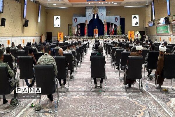 غبارروبی مزار شهدای قم با حضور کارکنان پدافند هوایی ارتش