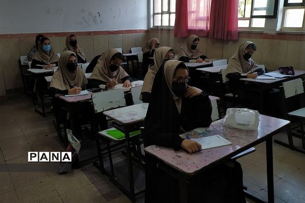 برگزاری کلاس‌های جبرانی  برای دانش‌آموزان در دبیرستان مهدیه ناحیه یک ری