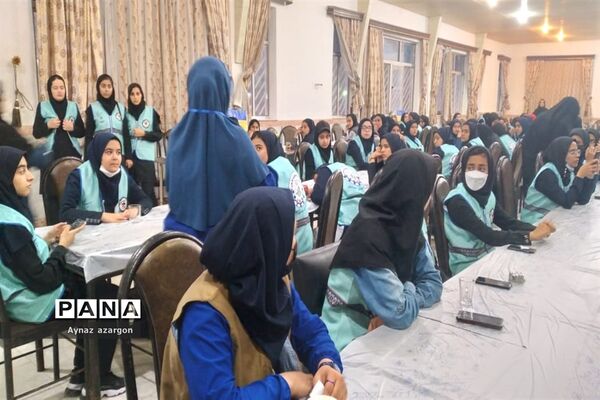 برنامه صبحگاه ‌اردوی‌ قطبی اعضای سازمان دانش‌آموزی در گلستان