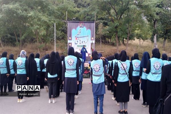 برنامه صبحگاه ‌اردوی‌ قطبی اعضای سازمان دانش‌آموزی در گلستان