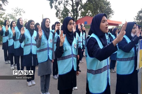 برنامه صبحگاه ‌اردوی‌ قطبی اعضای سازمان دانش‌آموزی در گلستان