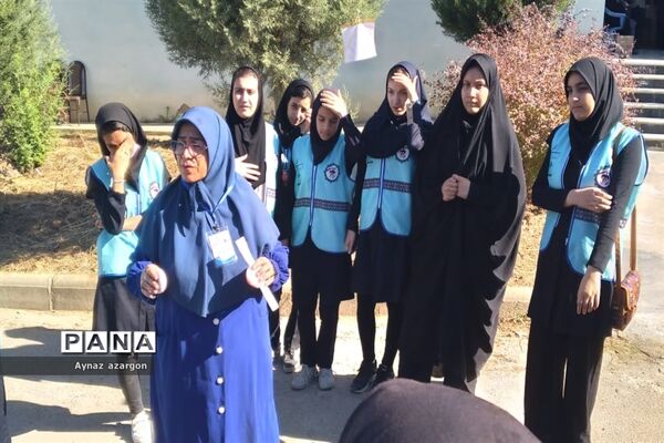 حضور دانش‌آموزان در کلاس‌های آموزشی اردوی قطبی در گلستان