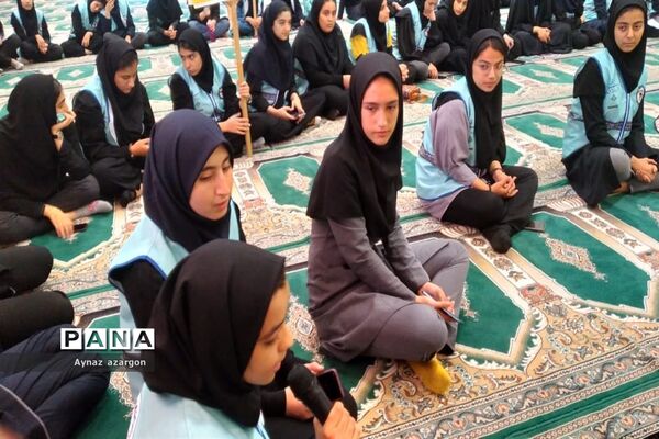 حس رقابت و هیجان بین استان‌ها‌ی حاضر در اردوی قطبی اعضای سازمان دانش‌آموزی