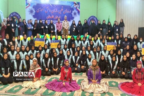 حس رقابت و هیجان بین استان‌ها‌ی حاضر در اردوی قطبی اعضای سازمان دانش‌آموزی