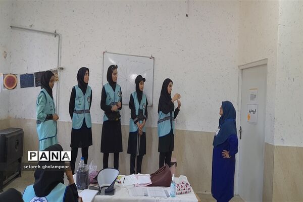 برگزاری کلاس آموزشی (قطب‌نما و قبله‌نما) برای اعضای اعزامی به اردوی قطبی گلستان