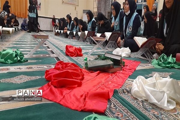 محفل انس با قرآن برای اعضای اعزامی به اردوی قطبی گلستان