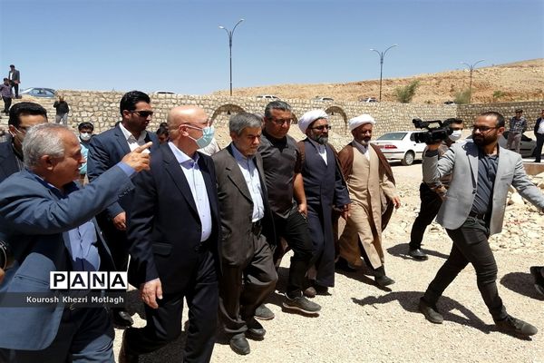 افتتاح مدرسه خیرساز فاطمه زهرا (س)  و بازدید از دو پروژه پزشکی و تحصیلی در شهرستان کازرون