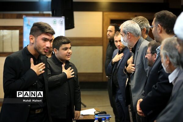 همایش «مداحان تعلیم و تربیت» در حرم مطهر امام خمینی(ره)