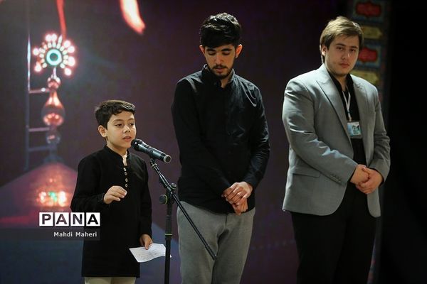 همایش «مداحان تعلیم و تربیت» در حرم مطهر امام خمینی(ره)