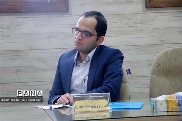 جلسه هم‌اندیشی روابط عمومی‌های قطب شهید برونسی به‌مناسبت هفته دولت