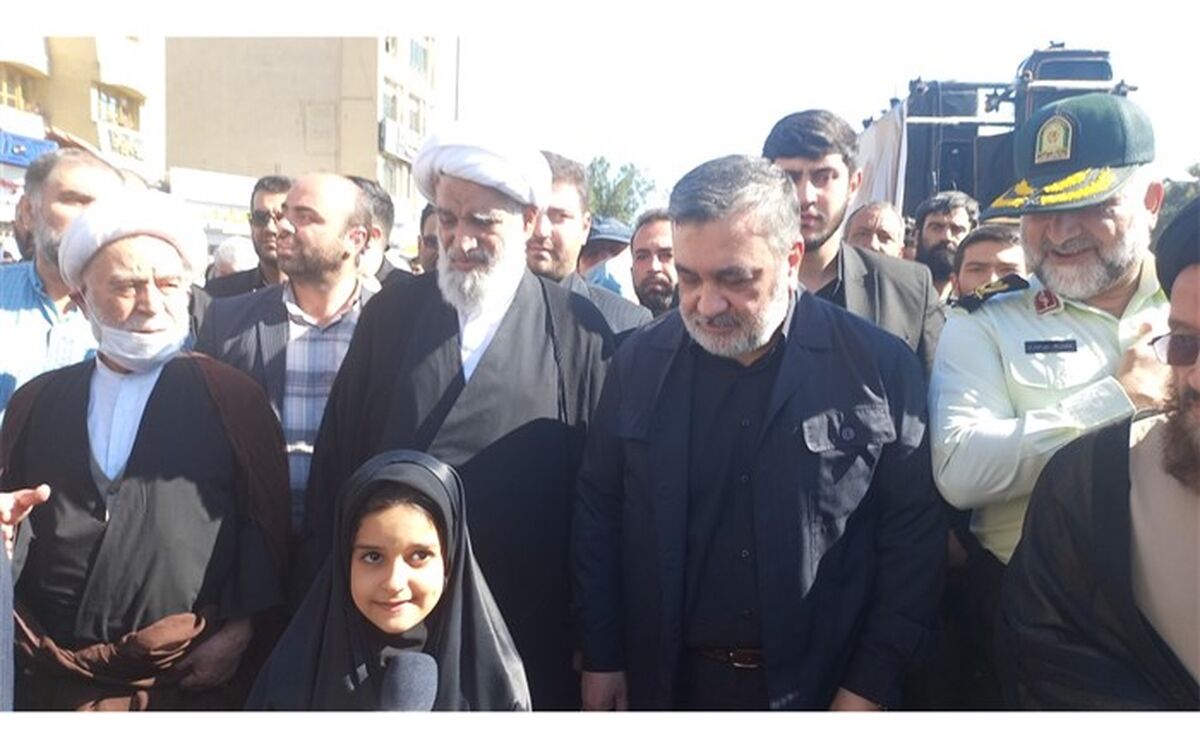 گفتگوی خبرنگار پانا با سردارمیرحیدری و آیت‌الله مهدوی در مراسم تشییع پیکر مطهر آیت‌الله ناصری  /فیلم