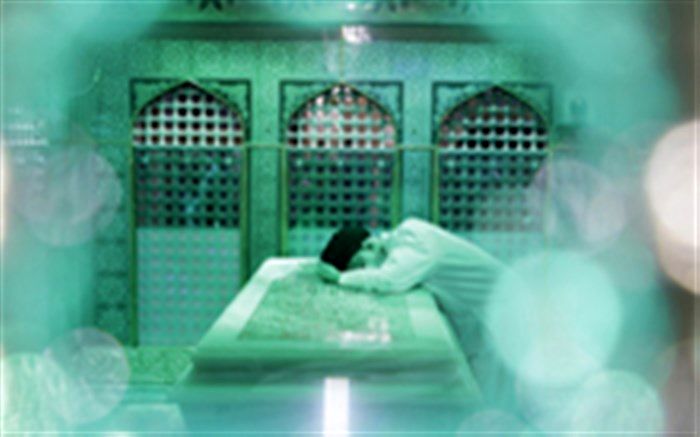 غبارروبی مضجع مطهر رضوی در سفر رهبر انقلاب به مشهد مقدس