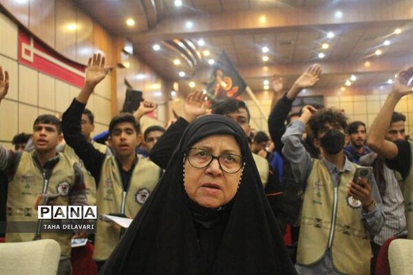 نشست جهاد تبیین در اردوی قطبی اعضای سازمان دانش‌آموزی در اردوگاه دماوند