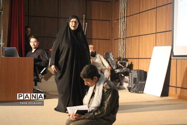 نشست جهاد تبیین در اردوی قطبی اعضای سازمان دانش‌آموزی در اردوگاه دماوند