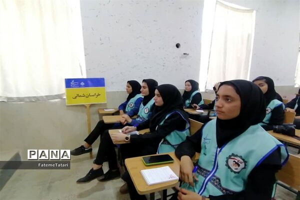 برگزاری اردوی قطبی دانش‌آموزان دختر در اردوگاه خان ببین